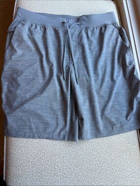 Lululemon Men's Heathered Gray Performance Drawstring Gym Athletic Shorts XL